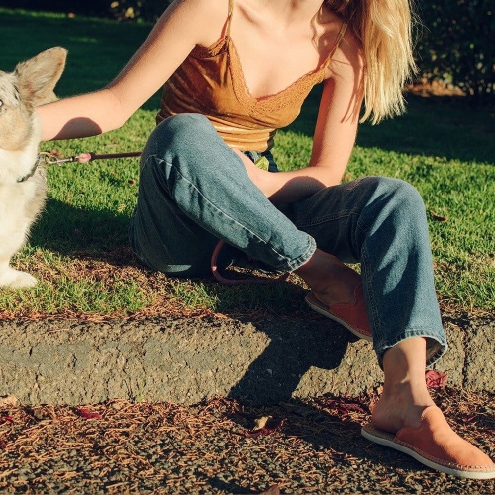 SeaVees Ocean Park Flat Suede Espadrille Mule in Tan size 7.5